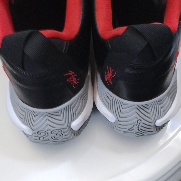 Jordans - Picture 4 of 4